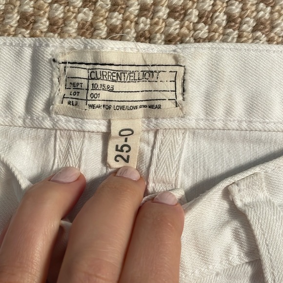 Current/Elliott The Boyfriend Short in Sugar - Picture 5 of 11